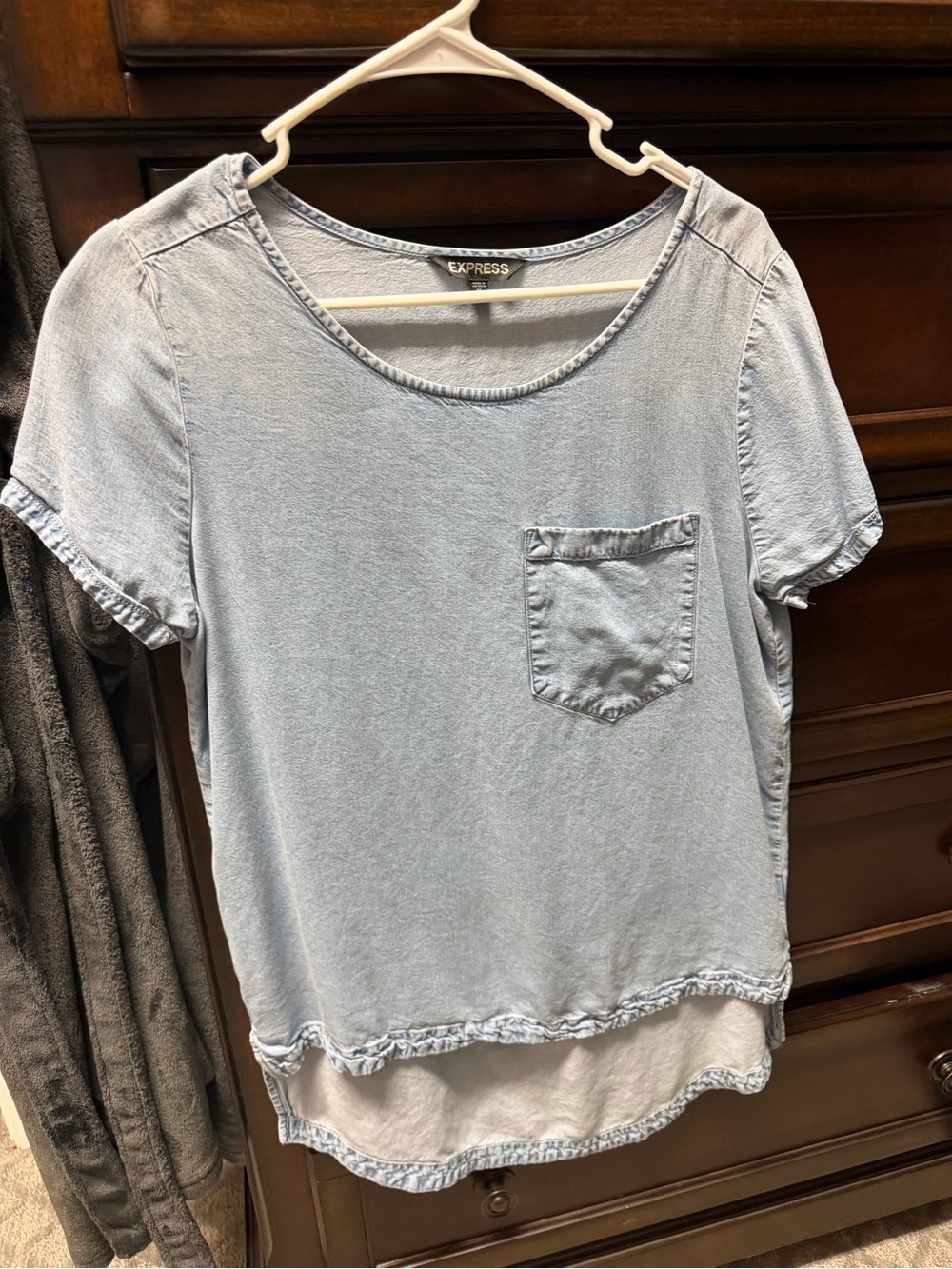 Express Light Blue denimPocket Tee